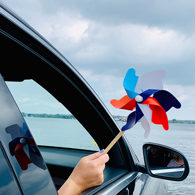 Memorial Day pinwheel in car