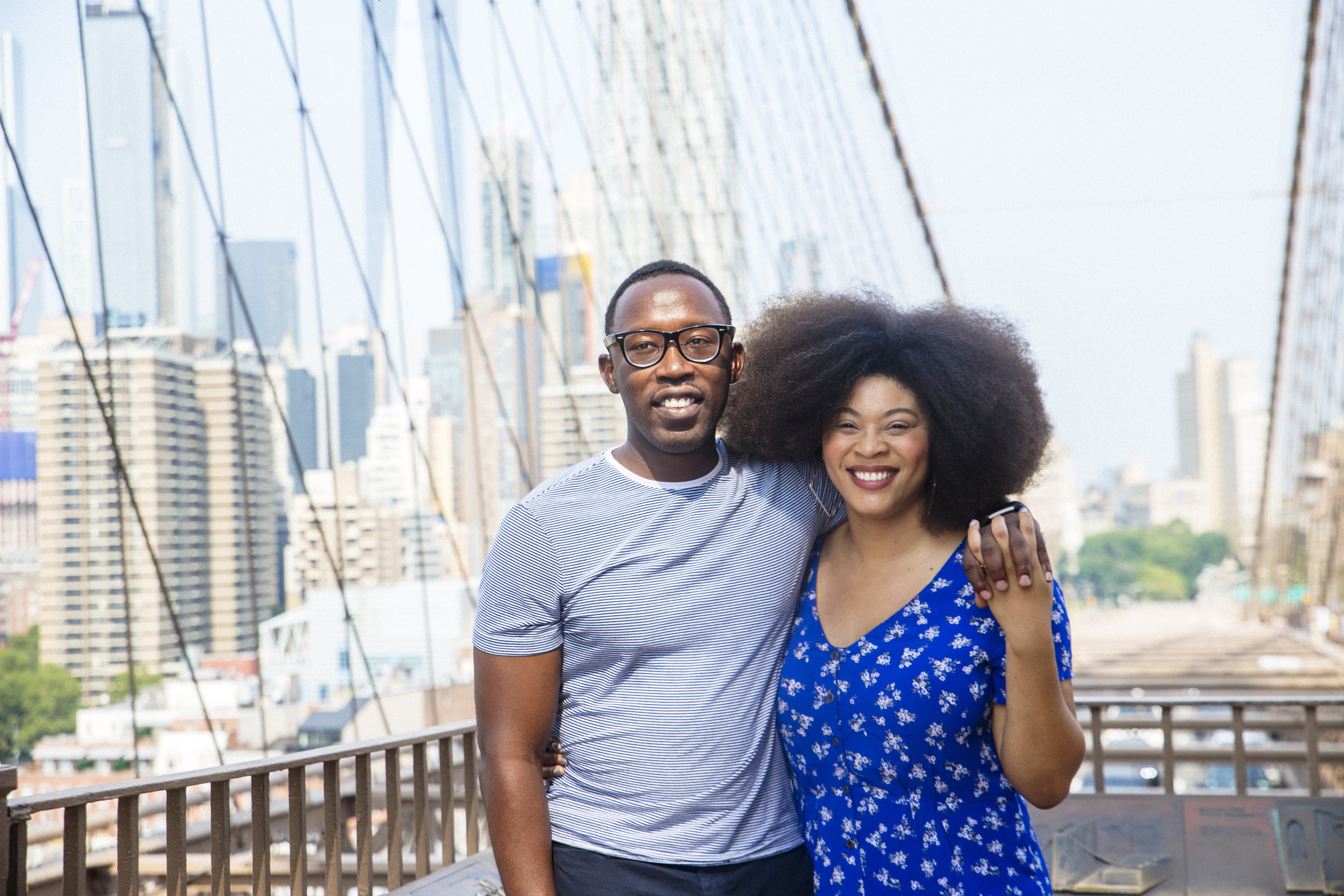 couple on brooklyn bridge